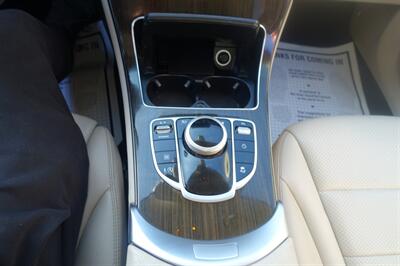 2019 Mercedes-Benz GLC GLC 300 4MATIC - Photo 19 - Newark, NJ 07104