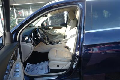 2019 Mercedes-Benz GLC GLC 300 4MATIC - Photo 9 - Newark, NJ 07104