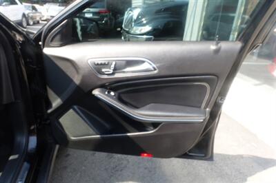 2018 Mercedes-Benz GLA GLA 250 4MATIC - Photo 15 - Newark, NJ 07104