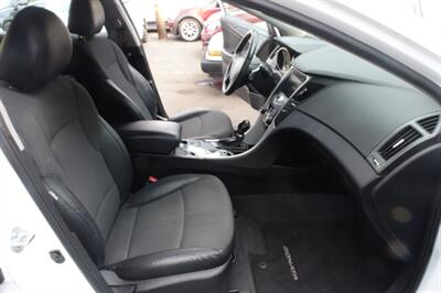 2013 Hyundai SONATA Limited - Photo 15 - Newark, NJ 07104