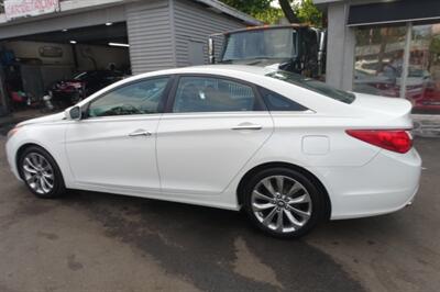2013 Hyundai SONATA Limited - Photo 4 - Newark, NJ 07104