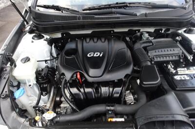 2013 Hyundai SONATA Limited - Photo 25 - Newark, NJ 07104