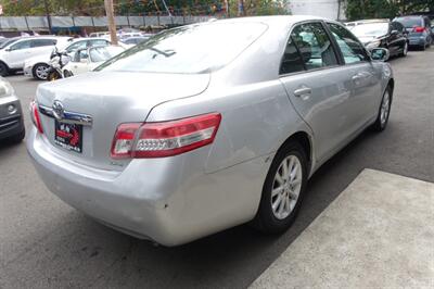 2011 Toyota Camry XLE   - Photo 8 - Newark, NJ 07104