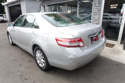 2011 Toyota Camry XLE   - Photo 6 - Newark, NJ 07104