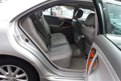 2011 Toyota Camry XLE   - Photo 16 - Newark, NJ 07104