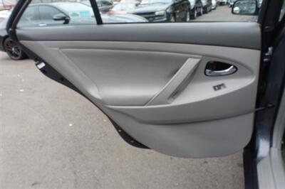 2011 Toyota Camry LE - Photo 12 - Newark, NJ 07104