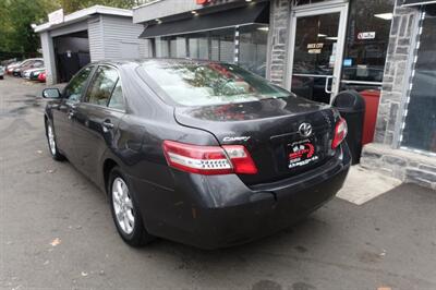 2011 Toyota Camry LE - Photo 6 - Newark, NJ 07104