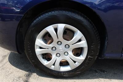 2010 Hyundai ELANTRA SE   - Photo 21 - Newark, NJ 07104