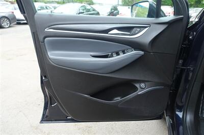 2020 Buick Enclave Essence   - Photo 10 - Newark, NJ 07104