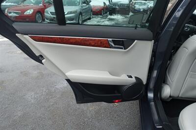 2011 Mercedes-Benz C 300 Sport 4MATIC   - Photo 12 - Newark, NJ 07104