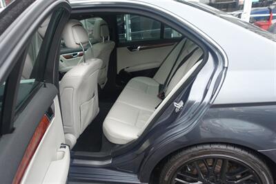 2011 Mercedes-Benz C 300 Sport 4MATIC   - Photo 11 - Newark, NJ 07104