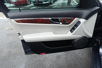 2011 Mercedes-Benz C 300 Sport 4MATIC   - Photo 10 - Newark, NJ 07104