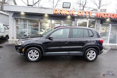 2012 Volkswagen Tiguan PANO ROOF   - Photo 4 - Newark, NJ 07104
