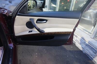 2009 BMW 328i xDrive   - Photo 15 - Newark, NJ 07104