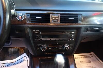 2009 BMW 328i xDrive   - Photo 18 - Newark, NJ 07104