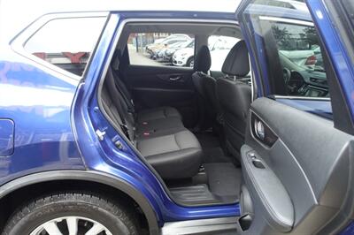 2019 Nissan Rogue SV   - Photo 16 - Newark, NJ 07104
