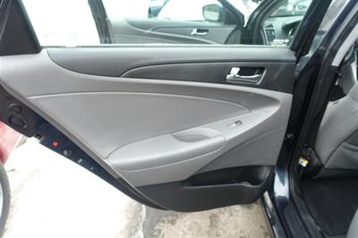 2013 Hyundai SONATA GLS - Photo 12 - Newark, NJ 07104