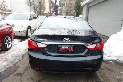 2013 Hyundai SONATA GLS - Photo 7 - Newark, NJ 07104