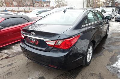 2013 Hyundai SONATA GLS - Photo 8 - Newark, NJ 07104