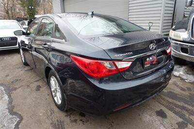 2013 Hyundai SONATA GLS - Photo 6 - Newark, NJ 07104