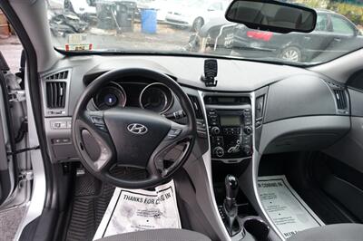 2013 Hyundai SONATA GLS   - Photo 14 - Newark, NJ 07104