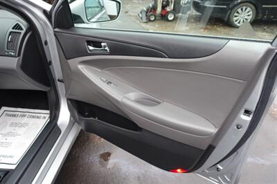 2013 Hyundai SONATA GLS   - Photo 16 - Newark, NJ 07104