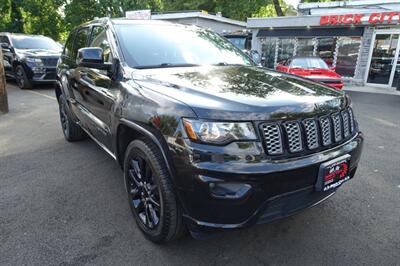 2017 Jeep Grand Cherokee Altitude   - Photo 3 - Newark, NJ 07104