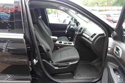 2013 Jeep Grand Cherokee Laredo - Photo 14 - Newark, NJ 07104
