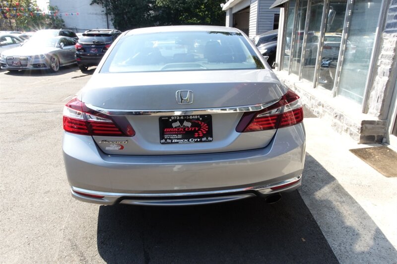 2016 Honda Accord LX photo 7