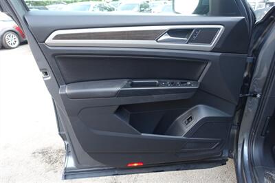 2019 Volkswagen Atlas V6 SEL 4Motion   - Photo 10 - Newark, NJ 07104