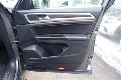 2019 Volkswagen Atlas V6 SEL 4Motion   - Photo 16 - Newark, NJ 07104