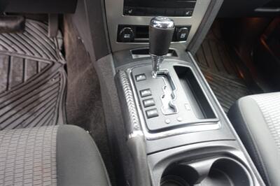 2009 Jeep Grand Cherokee Laredo - Photo 27 - Newark, NJ 07104