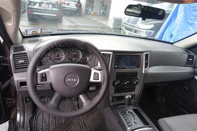 2009 Jeep Grand Cherokee Laredo - Photo 13 - Newark, NJ 07104