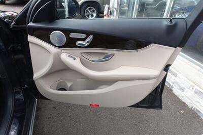 2016 Mercedes-Benz C 300 4MATIC   - Photo 15 - Newark, NJ 07104