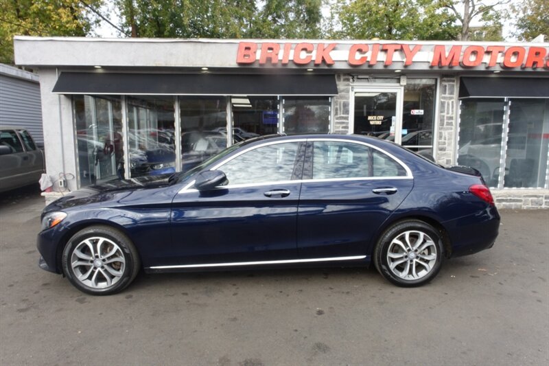 2016 Mercedes Benz C 300 4MATIC photo 2