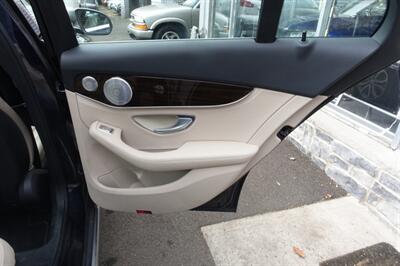 2016 Mercedes-Benz C 300 4MATIC   - Photo 17 - Newark, NJ 07104