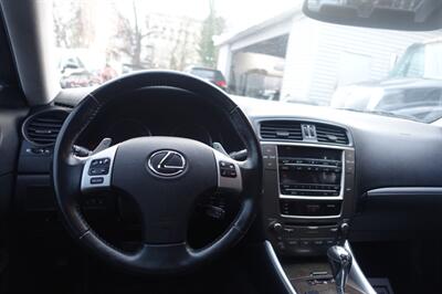 2011 Lexus IS   - Photo 14 - Newark, NJ 07104