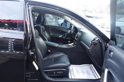 2011 Lexus IS   - Photo 15 - Newark, NJ 07104
