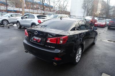 2011 Lexus IS   - Photo 5 - Newark, NJ 07104