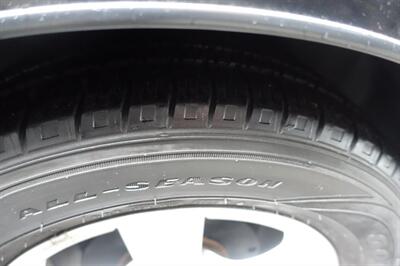 2013 Chevrolet Cruze LS Auto   - Photo 25 - Newark, NJ 07104