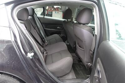 2013 Chevrolet Cruze LS Auto   - Photo 16 - Newark, NJ 07104