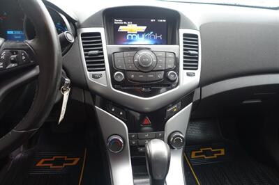 2013 Chevrolet Cruze LS Auto   - Photo 19 - Newark, NJ 07104