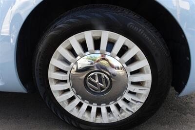 2014 Volkswagen Beetle-Classic 2.5L PZEV   - Photo 20 - Newark, NJ 07104