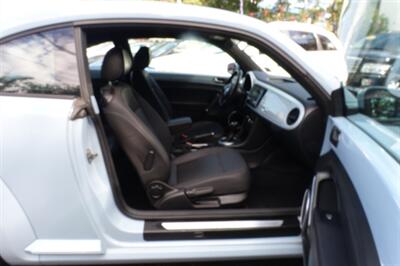 2014 Volkswagen Beetle-Classic 2.5L PZEV   - Photo 13 - Newark, NJ 07104