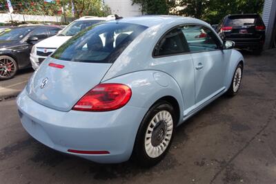 2014 Volkswagen Beetle-Classic 2.5L PZEV   - Photo 8 - Newark, NJ 07104