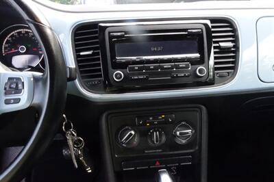 2014 Volkswagen Beetle-Classic 2.5L PZEV   - Photo 16 - Newark, NJ 07104