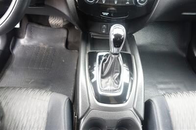 2017 Nissan Rogue S - Photo 19 - Newark, NJ 07104