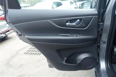 2017 Nissan Rogue S - Photo 12 - Newark, NJ 07104