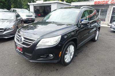 2011 Volkswagen Tiguan SE 4Motion   - Photo 1 - Newark, NJ 07104