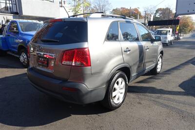 2011 Kia Sorento LX   - Photo 8 - Newark, NJ 07104